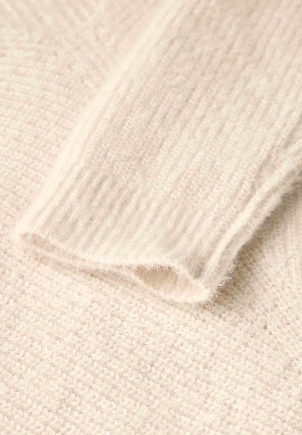 Джемпер Street One, бежевый
Джемпер Street One, бежевый