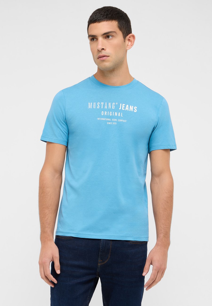 Футболка Mustang STYLE AUSTIN, Blau/Turquoise, Синий, Футболка Mustang STYLE AUSTIN, Blau/Turquoise
Футболка Mustang STYLE AUSTIN, Blau/Turquoise, Синий, Футболка Mustang STYLE AUSTIN, Blau/Turquoise