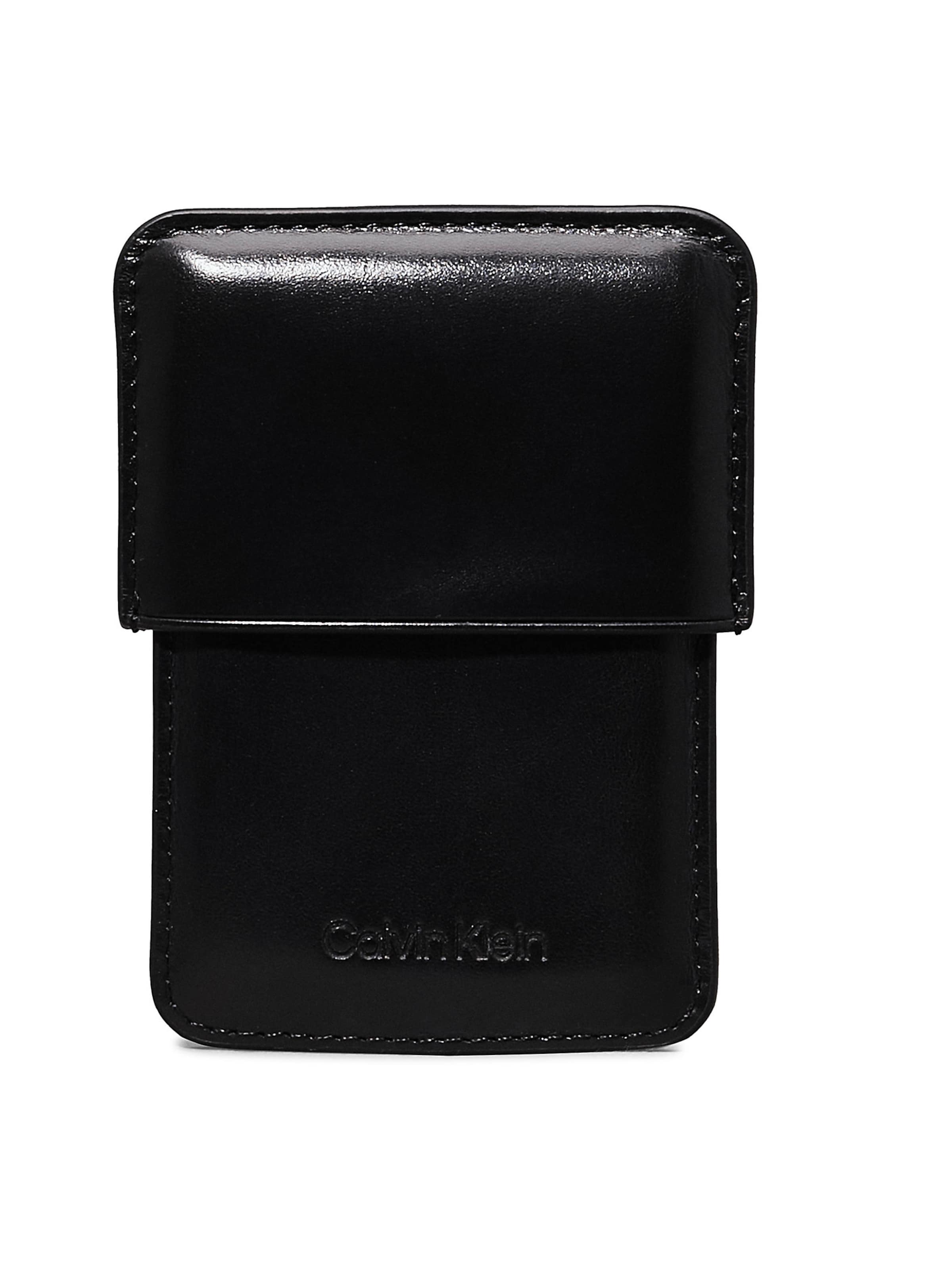 Calvin Klein Кошелек в черном цвете
Calvin Klein Кошелек в черном цвете