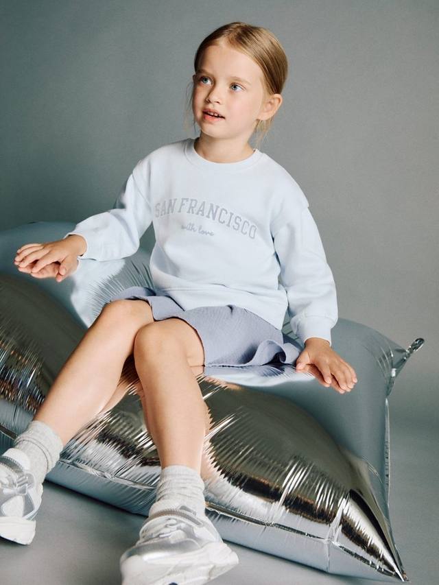 Детский расслабленный свитшот Sanfran из хлопкового микса Mango, Light Blue
Детский расслабленный свитшот Sanfran из хлопкового микса Mango, Light Blue