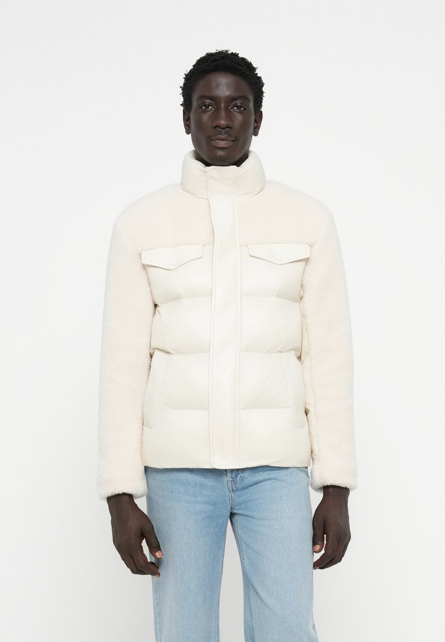 Куртка Guess JACKET, Quicksand/Sand
Куртка Guess JACKET, Quicksand/Sand