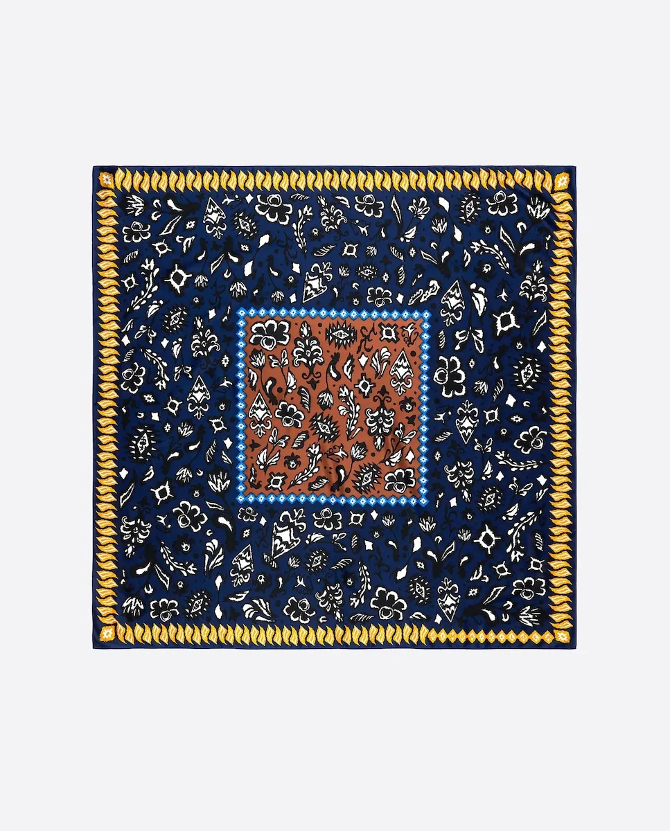 Платок с принтом Ikatmix темно-синего цвета Bimba y Lola
Платок с принтом Ikatmix темно-синего цвета Bimba y Lola