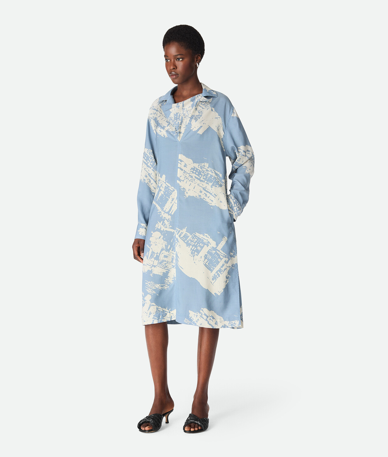 Italian postcard silk dress BOTTEGA VENETA, синий/голубой
Italian postcard silk dress BOTTEGA VENETA, синий/голубой