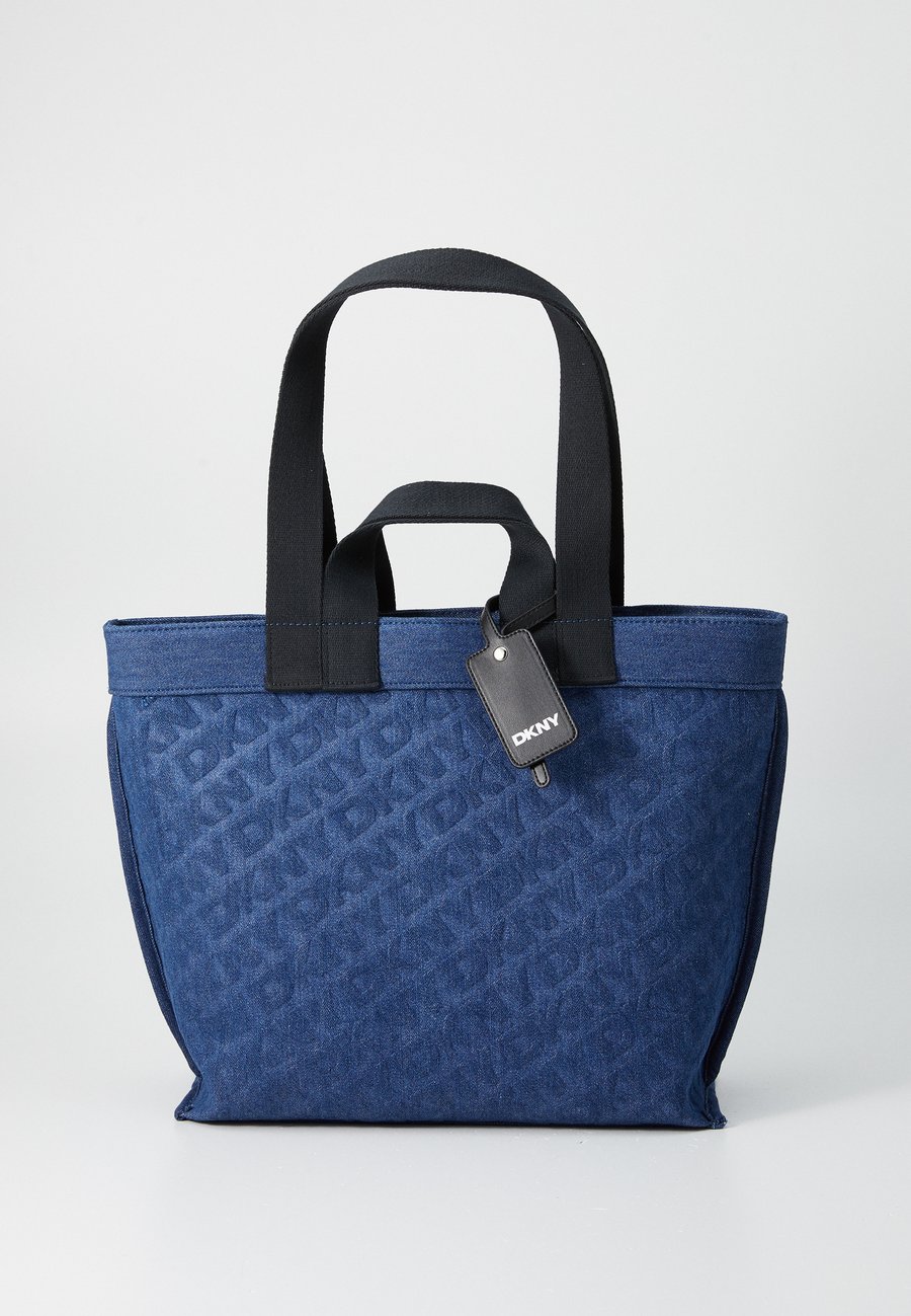 Сумка-шоппер DKNY BRADY DOUBLE HANDLE TOTE, Dark Denim/Black/Blue Denim
Сумка-шоппер DKNY BRADY DOUBLE HANDLE TOTE, Dark Denim/Black/Blue Denim