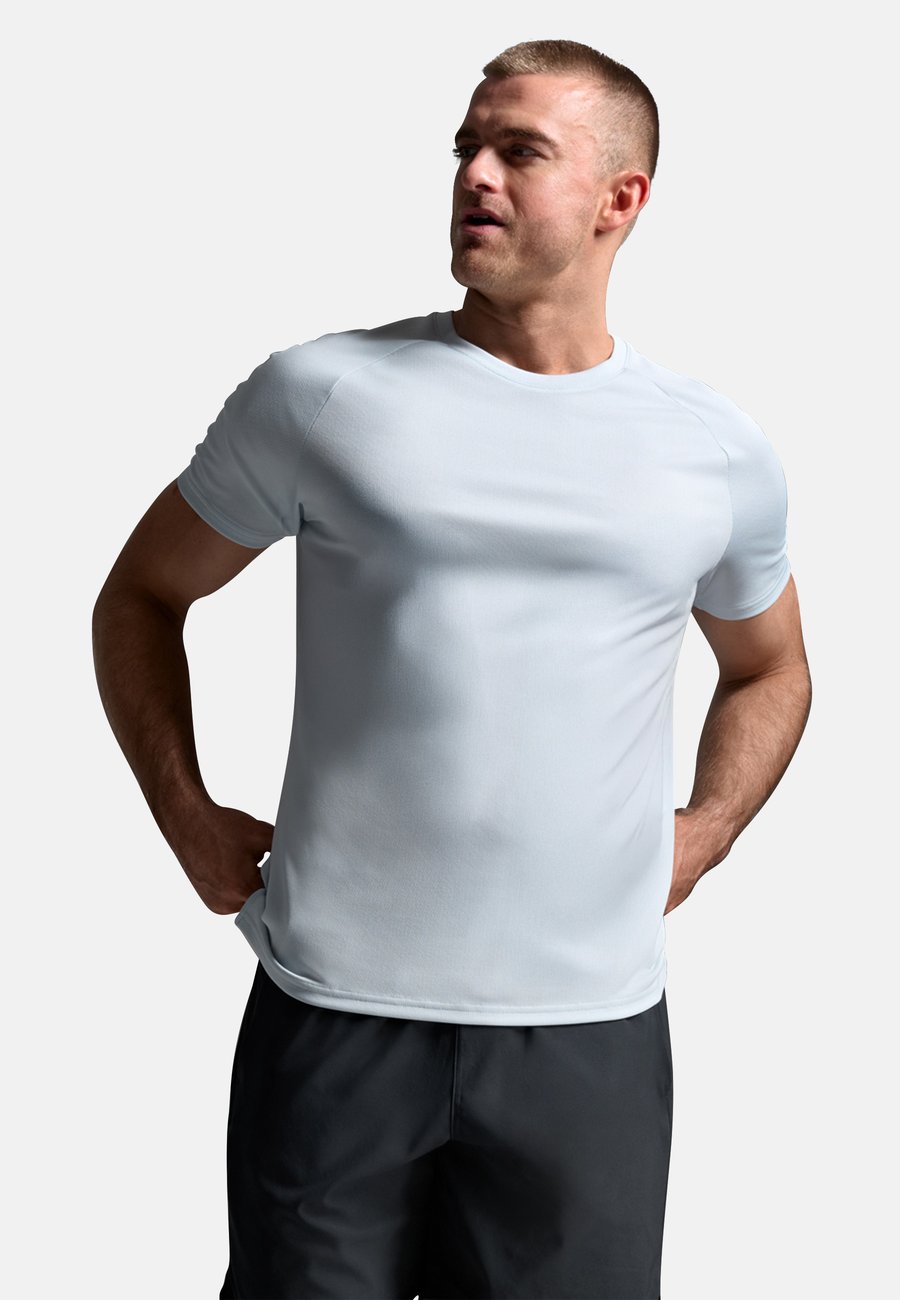 Футболка 2XU AERO TEE, Moonstone Black Reflective/Off-White, Белый, Футболка 2XU AERO TEE, Moonstone Black Reflective/Off-White
Футболка 2XU AERO TEE, Moonstone Black Reflective/Off-White, Белый, Футболка 2XU AERO TEE, Moonstone Black Reflective/Off-White