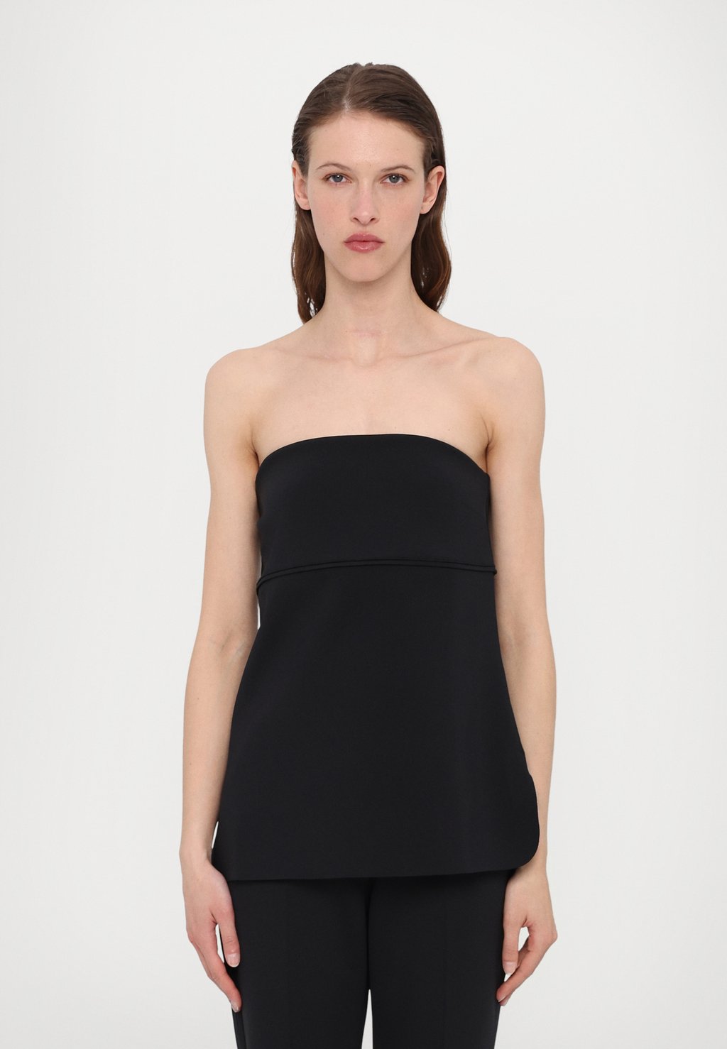 Топ TERZO MM, черный
Топ TERZO MM, черный