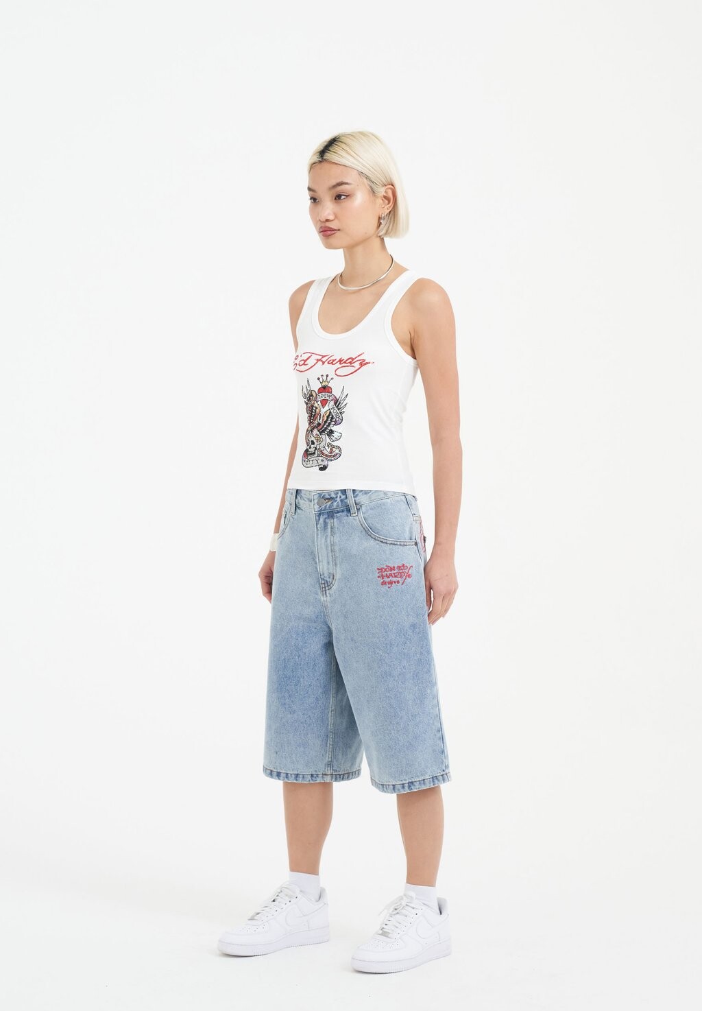 Джинсовые шорты LOVE RUNS WILD DIAMANTE JORTS Ed Hardy, цвет Bleached Denim
Джинсовые шорты LOVE RUNS WILD DIAMANTE JORTS Ed Hardy, цвет Bleached Denim