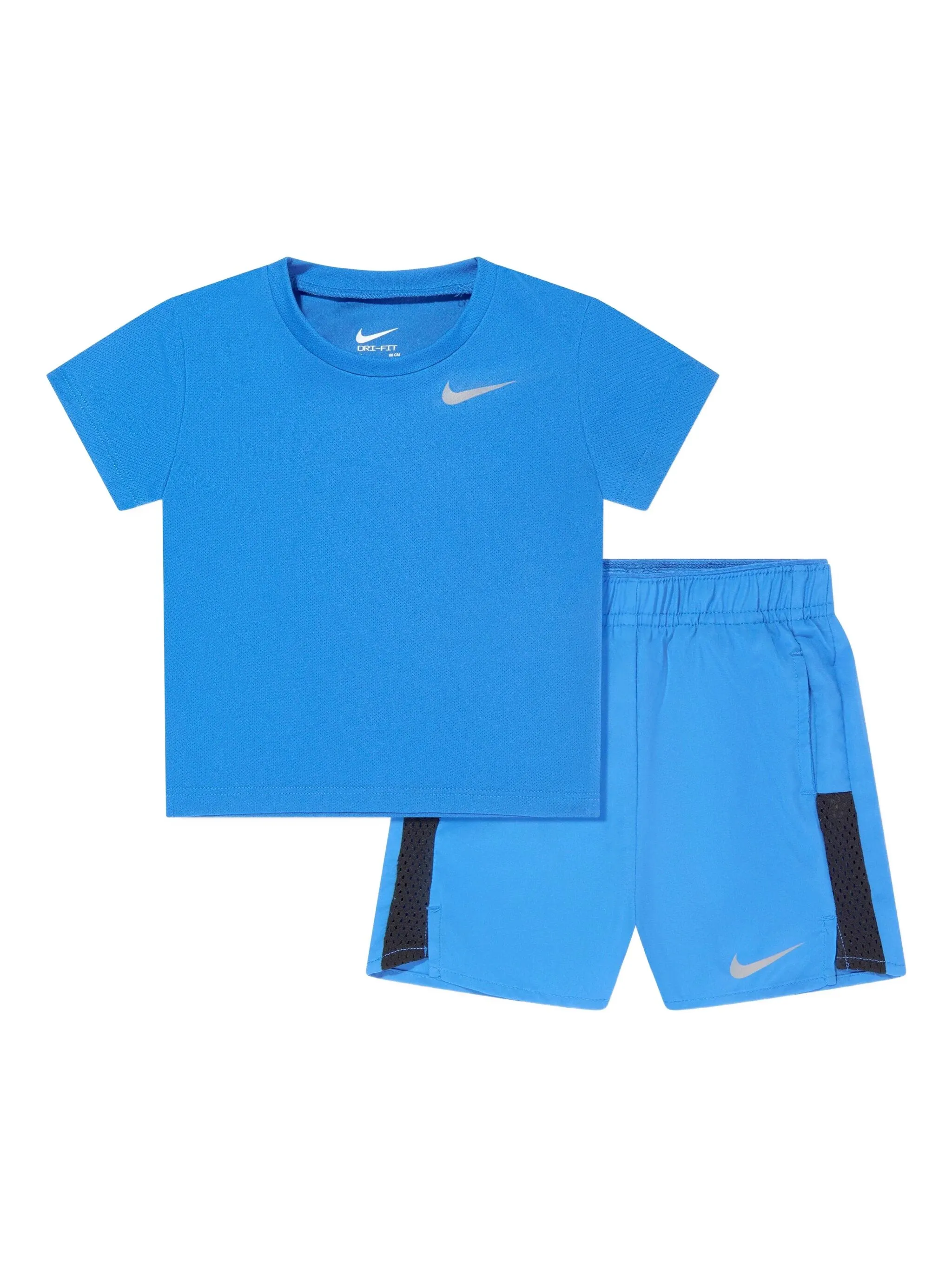 Комплект из топа и шортов с логотипом Nike Kids, синий
Комплект из топа и шортов с логотипом Nike Kids, синий