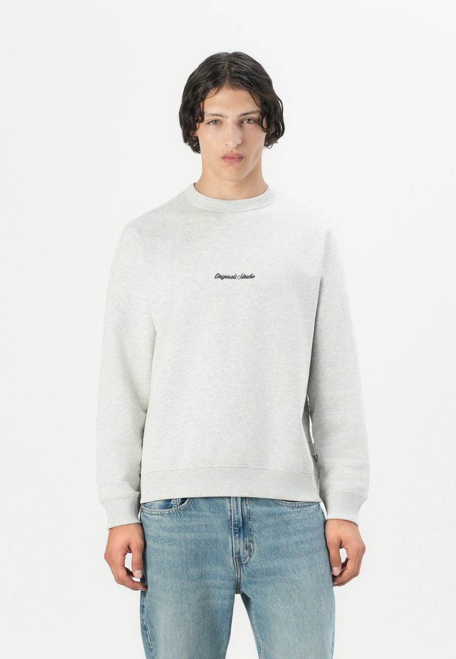 Толстовка Jack & Jones JORNORREBRO EMB CREW, White
Толстовка Jack & Jones JORNORREBRO EMB CREW, White