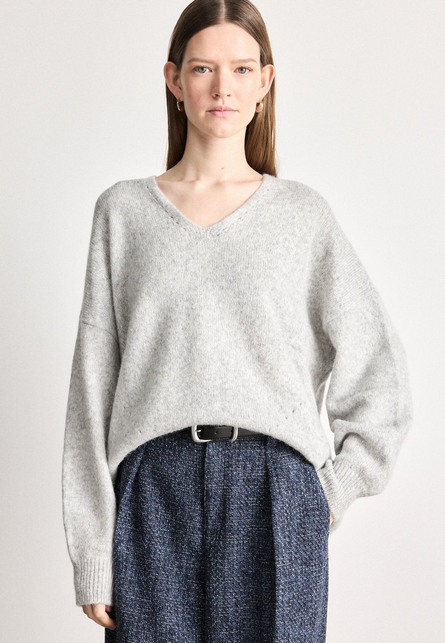 Джемпер BOSS FONDYSSA, Light Pastel Grey/Grey
Джемпер BOSS FONDYSSA, Light Pastel Grey/Grey