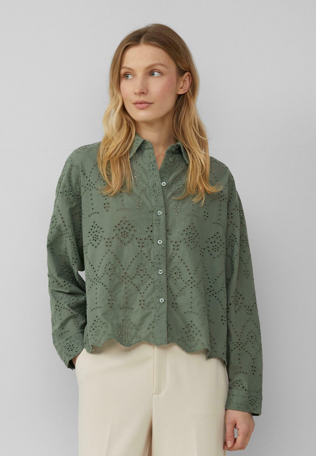Блузка на пуговицах MIT LOCHSTICKEREI s.Oliver, зеленый
Блузка на пуговицах MIT LOCHSTICKEREI s.Oliver, зеленый