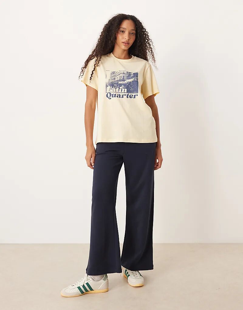 Спортивные брюки Cotton On Wide Leg в темно-синем цвете - NAVY
Спортивные брюки Cotton On Wide Leg в темно-синем цвете - NAVY