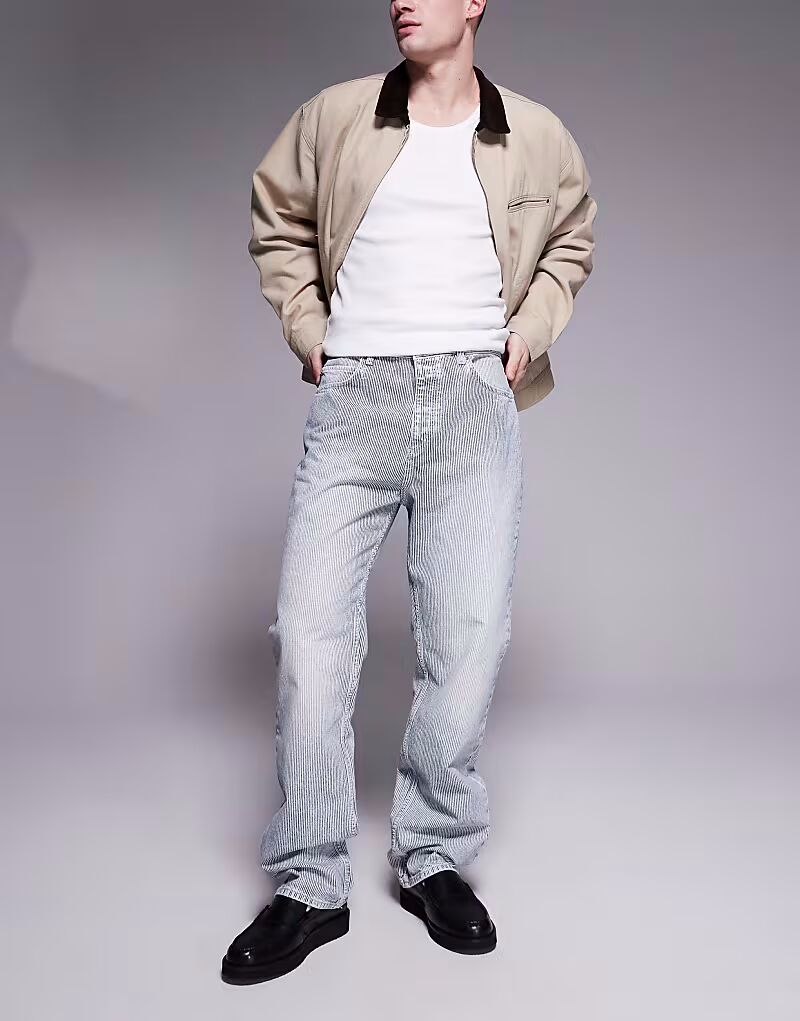 Джинсы Hugo Blue Nate свободного кроя светло-голубого цвета
Джинсы Hugo Blue Nate свободного кроя светло-голубого цвета