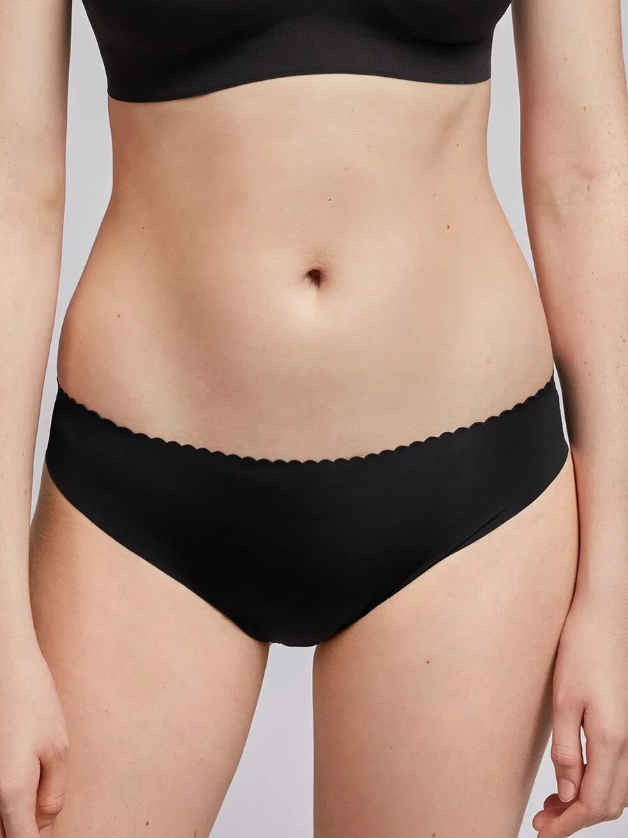 Невидимые трусики миди с лазерной вырезкой Gisela, черный
Невидимые трусики миди с лазерной вырезкой Gisela, черный