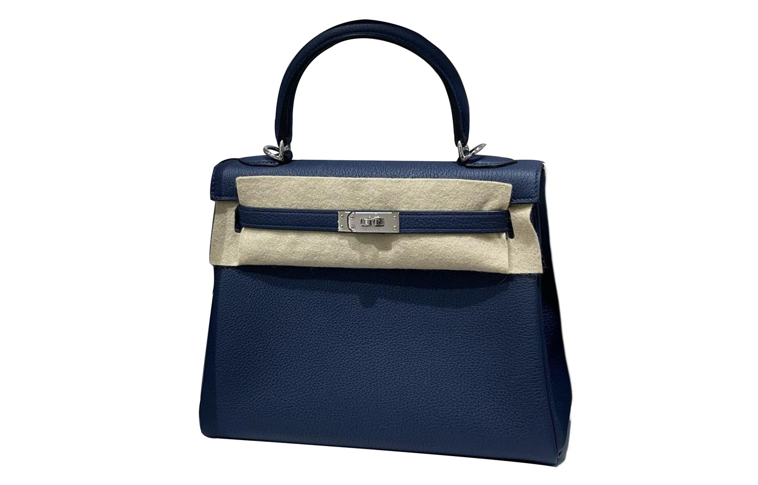 Сумка Kelly Togo из телячьей кожи HERMES 7U Navy
Сумка Kelly Togo из телячьей кожи HERMES 7U Navy