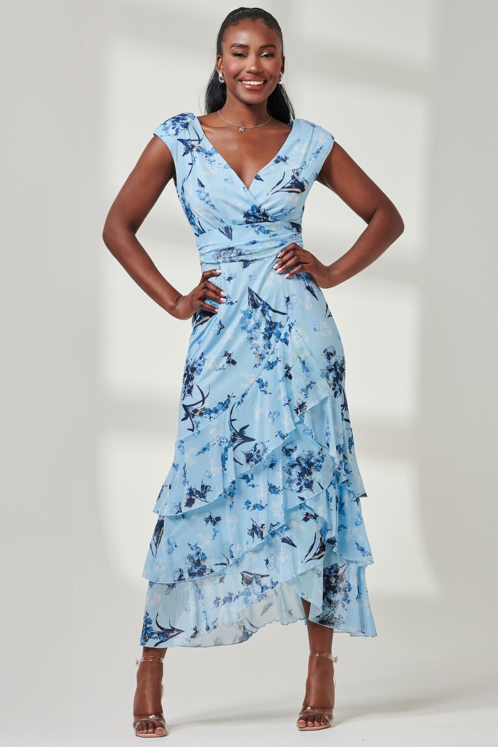 Платье макси с сетчатым подолом и оборкой Yuri Jolie Moi, синий
Платье макси с сетчатым подолом и оборкой Yuri Jolie Moi, синий