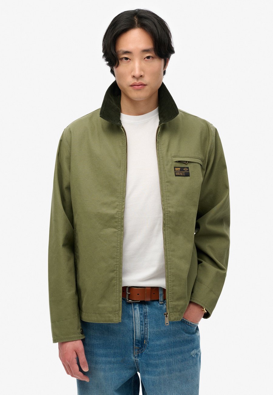 Куртка Superdry & Co COLLAR RANCH, Dusty Olive Green/Green
Куртка Superdry & Co COLLAR RANCH, Dusty Olive Green/Green