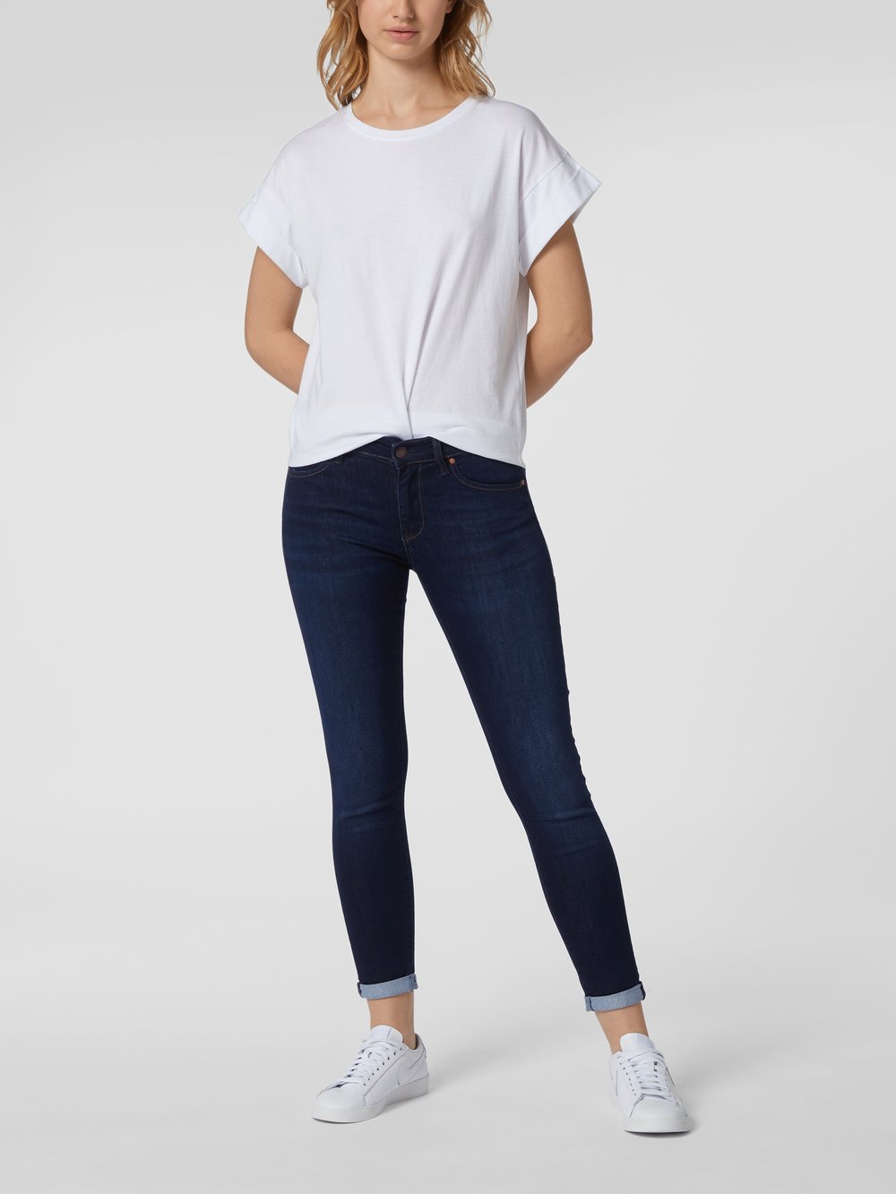 Укороченные джинсы суперскинни с эластичной вставкой, модель «Lexy» Mavi Jeans, темно-синий
Укороченные джинсы суперскинни с эластичной вставкой, модель «Lexy» Mavi Jeans, темно-синий