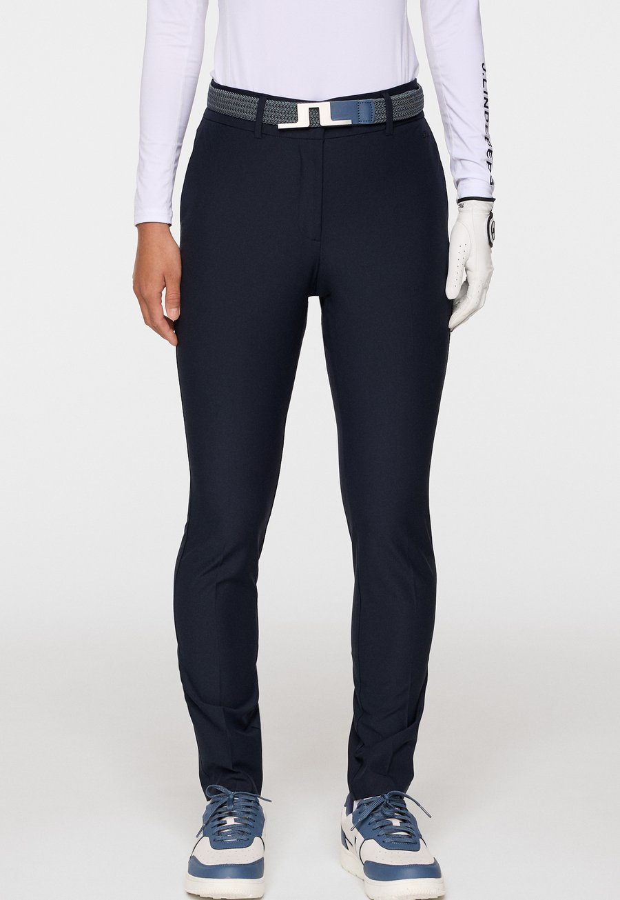Брюки J.LINDEBERG Sports PINJA , Jl Navy/Blue
Брюки J.LINDEBERG Sports PINJA , Jl Navy/Blue