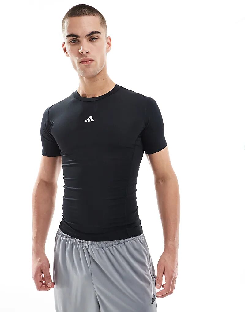 Базовый слой футболка adidas Training Tech Fit черного цвета adidas performance
Базовый слой футболка adidas Training Tech Fit черного цвета adidas performance