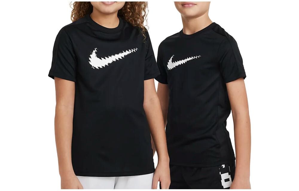 Детская футболка Nike, цвет Black
Детская футболка Nike, цвет Black