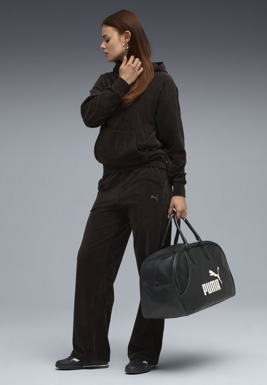 Брюки Puma ESSENTIALS ELEVATED STRAIGHT LEG , Black
Брюки Puma ESSENTIALS ELEVATED STRAIGHT LEG , Black