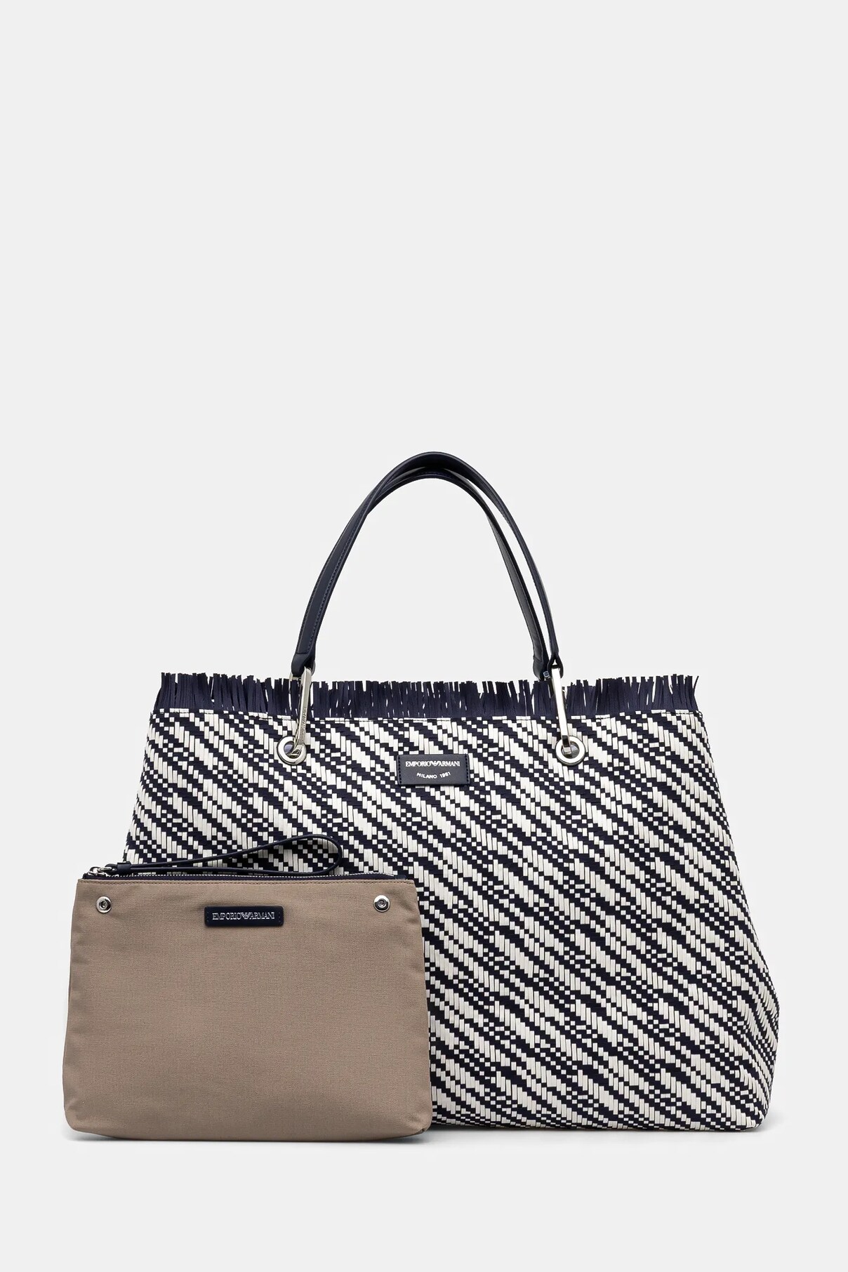 Сумка Emporio Armani, темно-синий
Сумка Emporio Armani, темно-синий