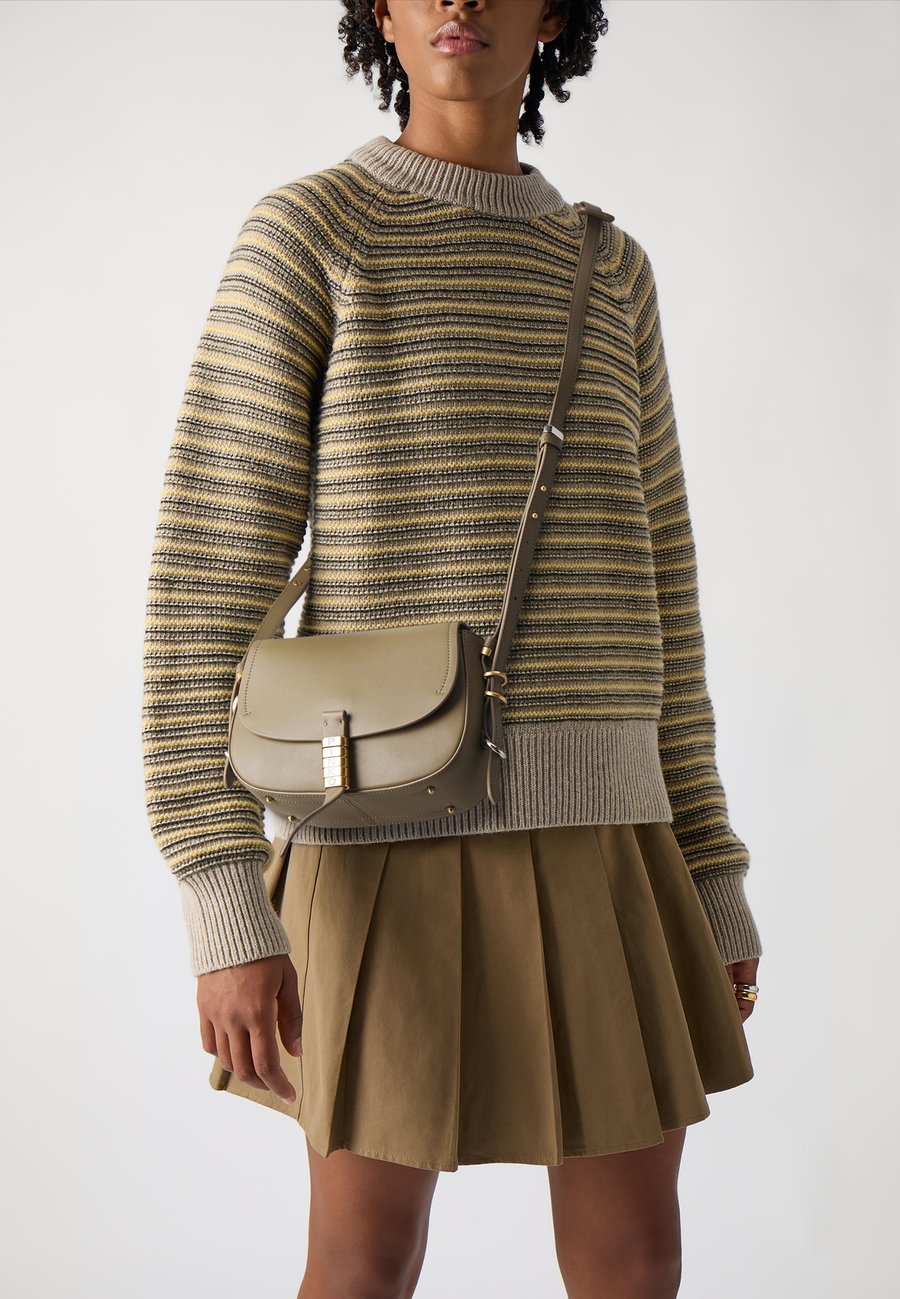 Сумка кросс-боди Pinko Cross body bag, Scarab Green/Dark Green
Сумка кросс-боди Pinko Cross body bag, Scarab Green/Dark Green