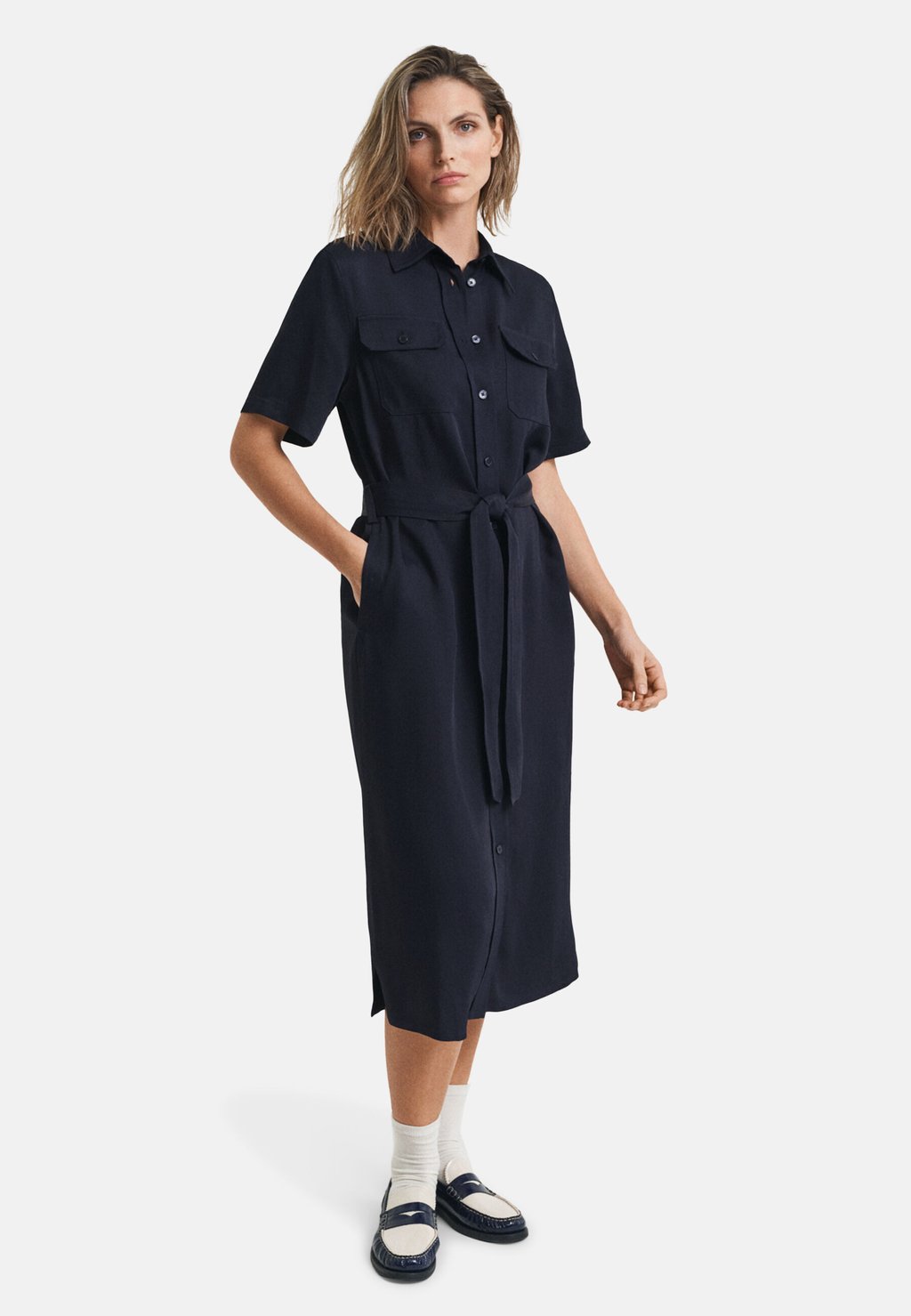 Платье-рубашка GANT, темно-синий
Платье-рубашка GANT, темно-синий