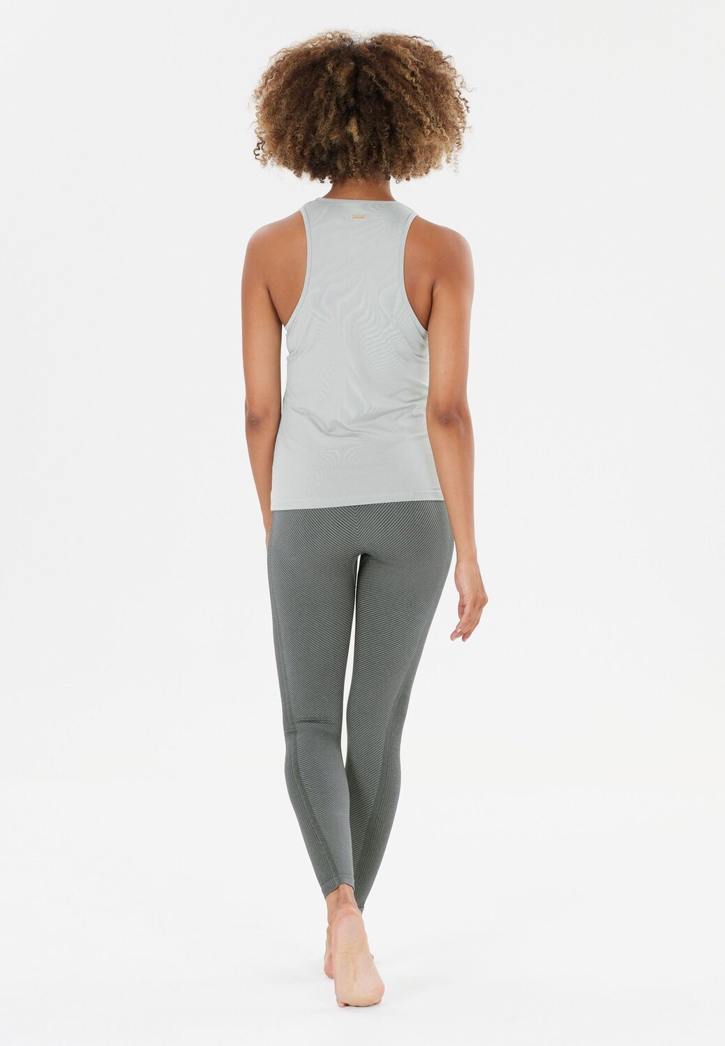 Плотный, мощный, с плоскими швами ENDURANCE ATHLECIA, цвет Belgian Block 
Плотный, мощный, с плоскими швами ENDURANCE ATHLECIA, цвет Belgian Block