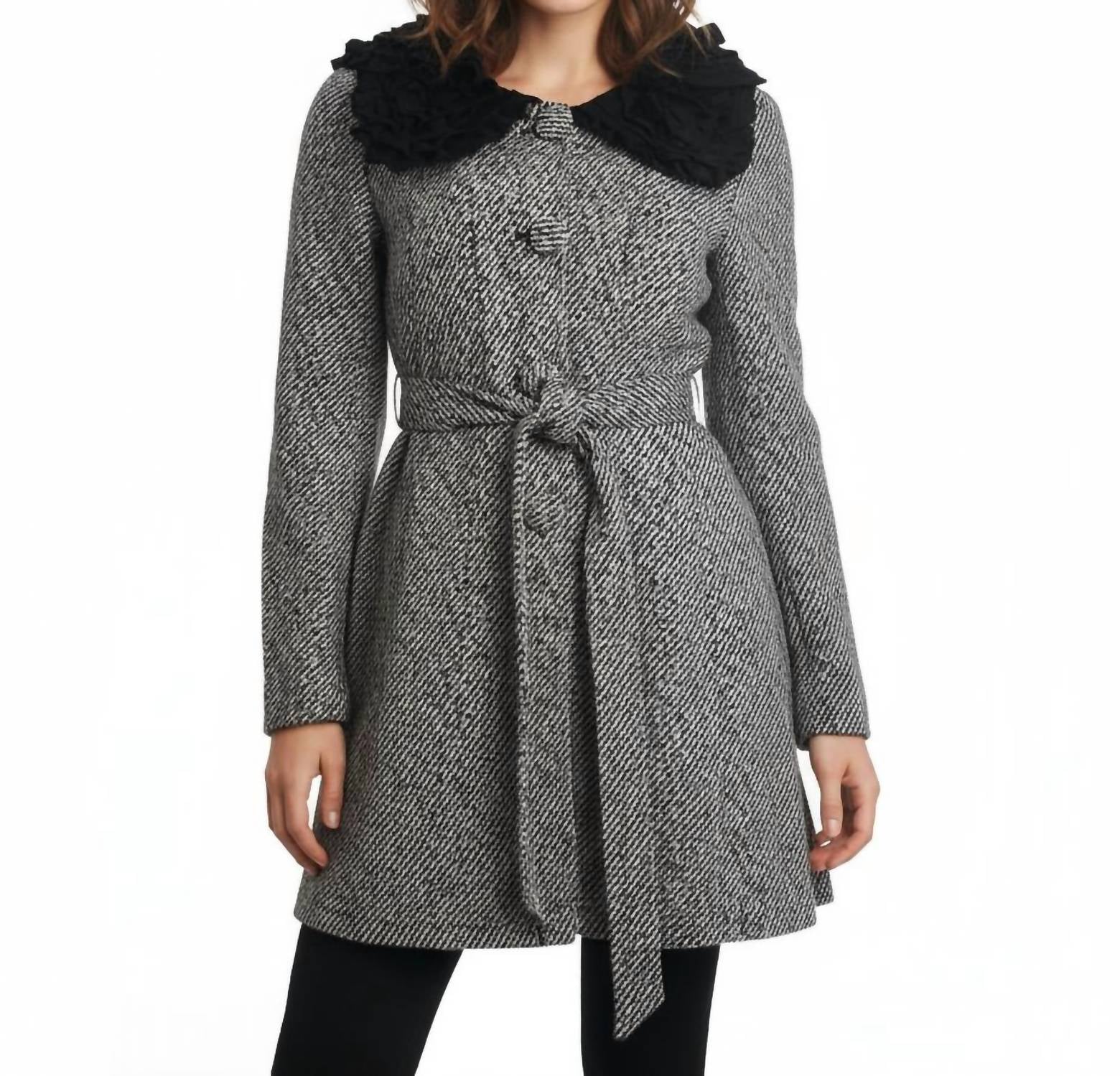 Пиджак с цветочным принтом и завязкой на талии, черный Ryu, черный
Пиджак с цветочным принтом и завязкой на талии, черный Ryu, черный