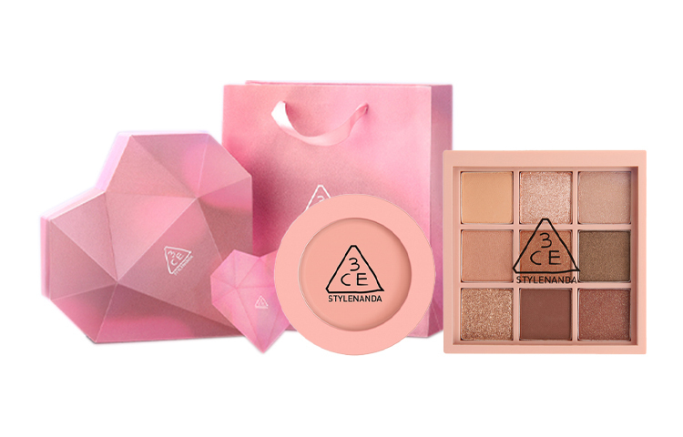 Набор для макияжа Jiugongge 3CE
Набор для макияжа Jiugongge 3CE