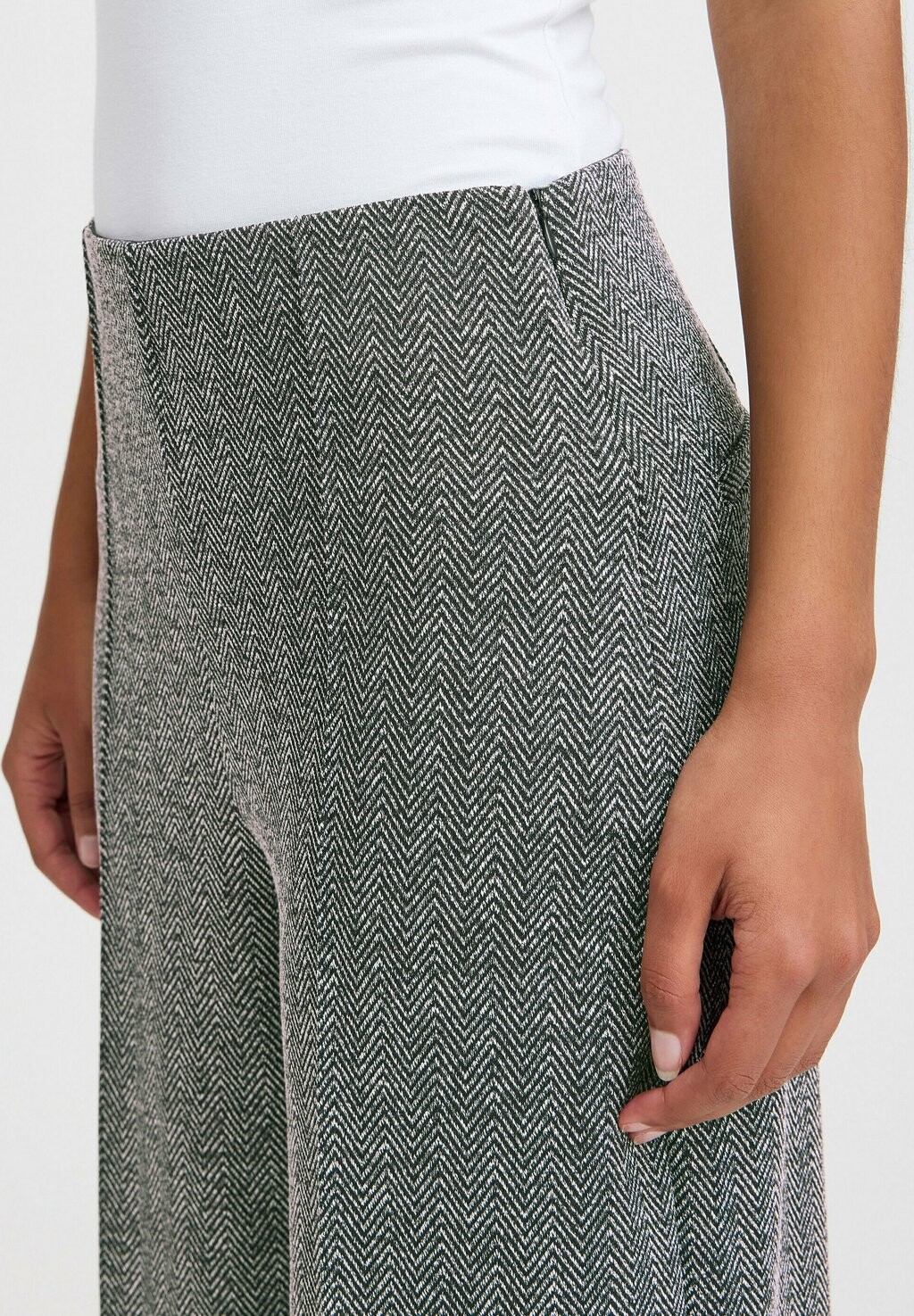 Тканевые брюки ICHI, серый
Тканевые брюки ICHI, серый