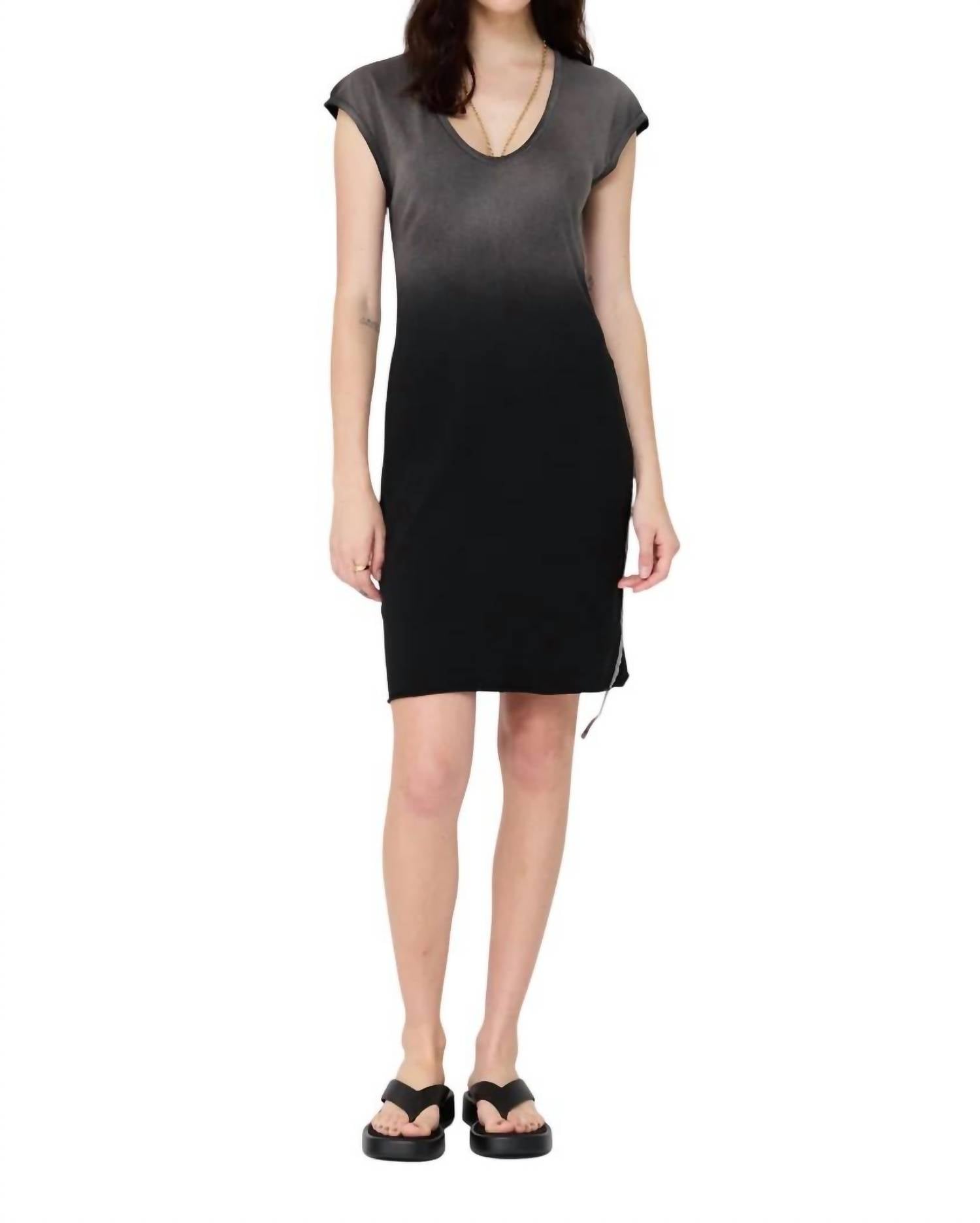 Платье Century в выцветшем черном цвете Raquel Allegra
Платье Century в выцветшем черном цвете Raquel Allegra