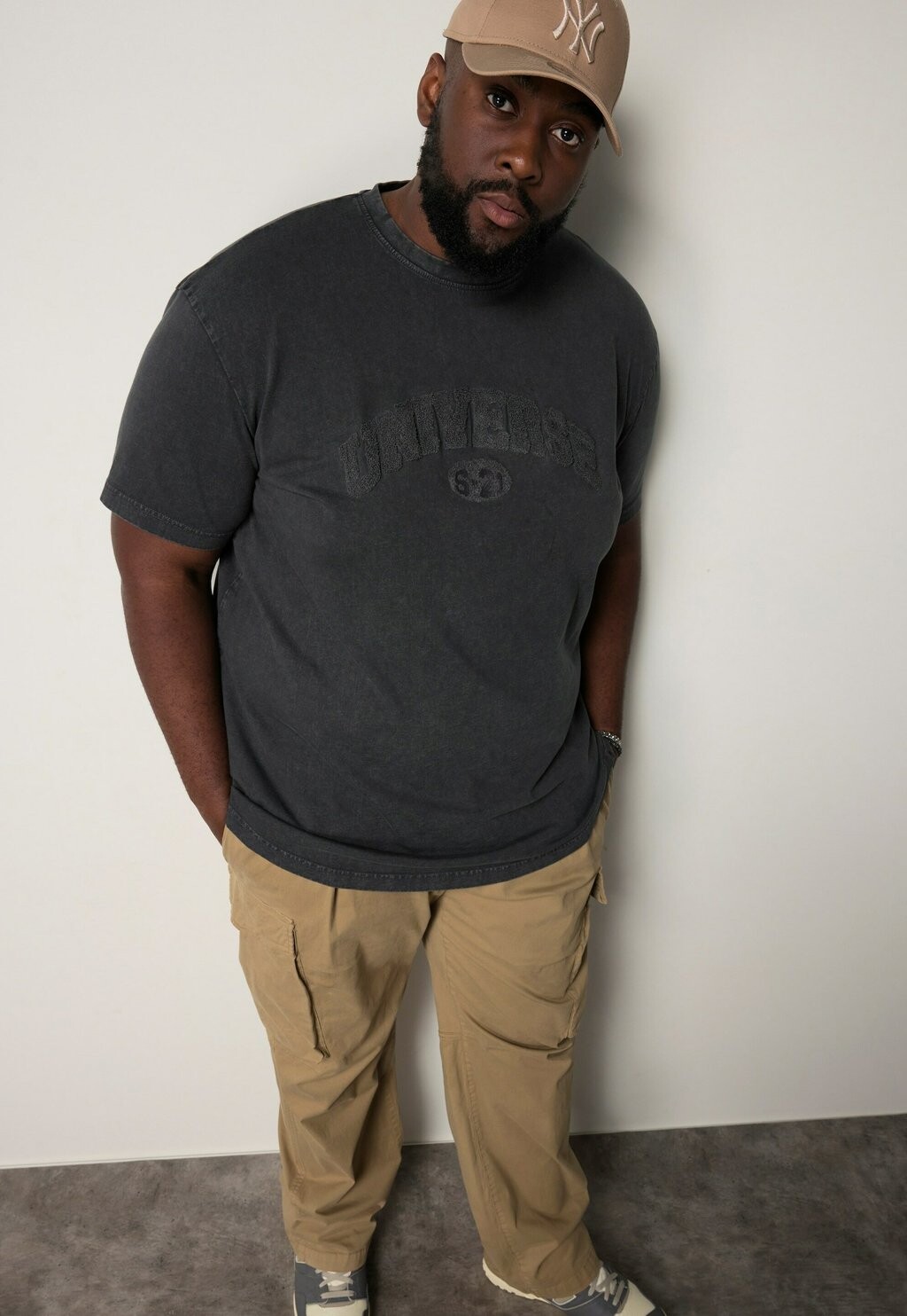 Футболка с принтом STHUGE HALBARM SCHRIFTZUG BIS 8 XL STHUGE, черный
Футболка с принтом STHUGE HALBARM SCHRIFTZUG BIS 8 XL STHUGE, черный