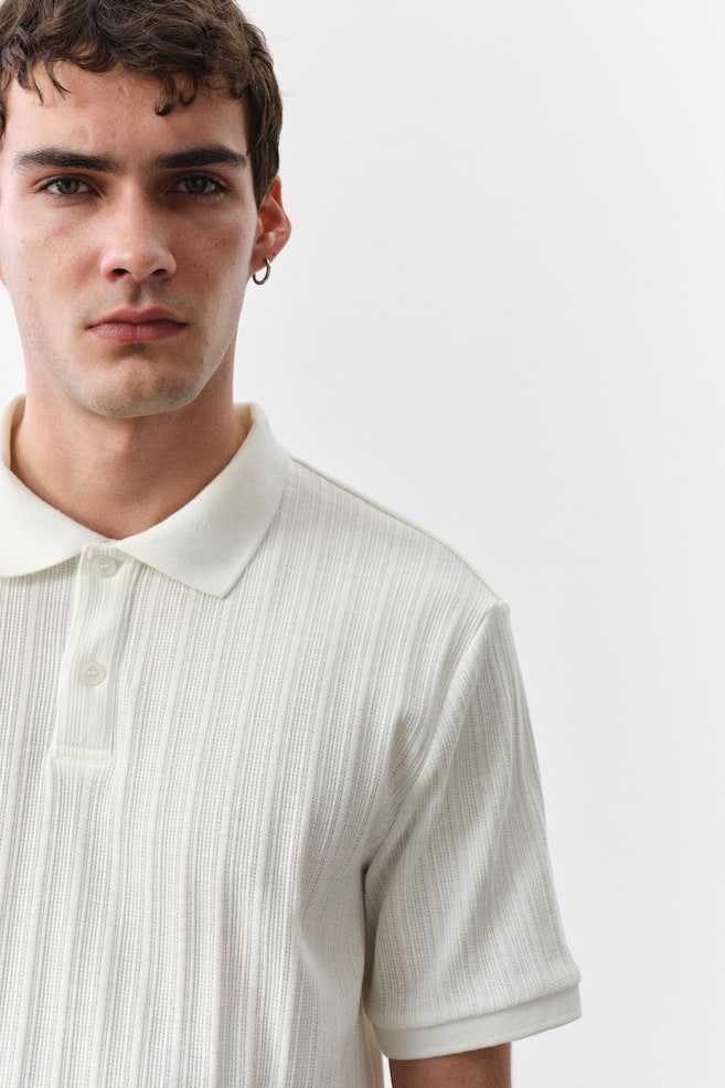 Рубашка-Поло облегающего кроя из структурированного трикотажа H&M, бежевый
Рубашка-Поло облегающего кроя из структурированного трикотажа H&M, бежевый