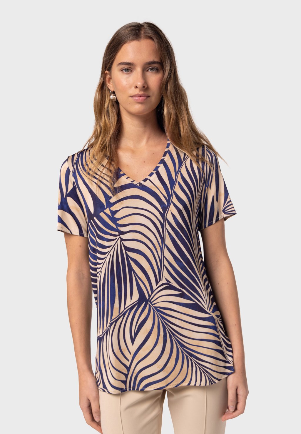 Футболка с принтом NAULOVER, деним
Футболка с принтом NAULOVER, деним