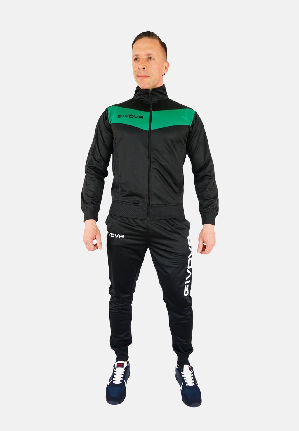 Спортивный костюм Givova, черный 
Спортивный костюм Givova, черный