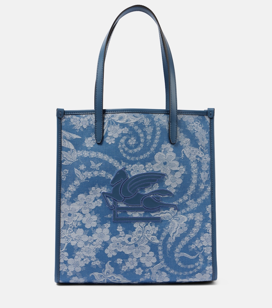 Джинсовая сумка-шоппер Love Trotter Medium из жаккарда Etro, Var Multicolor F.Do Azzurro
Джинсовая сумка-шоппер Love Trotter Medium из жаккарда Etro, Var Multicolor F.Do Azzurro