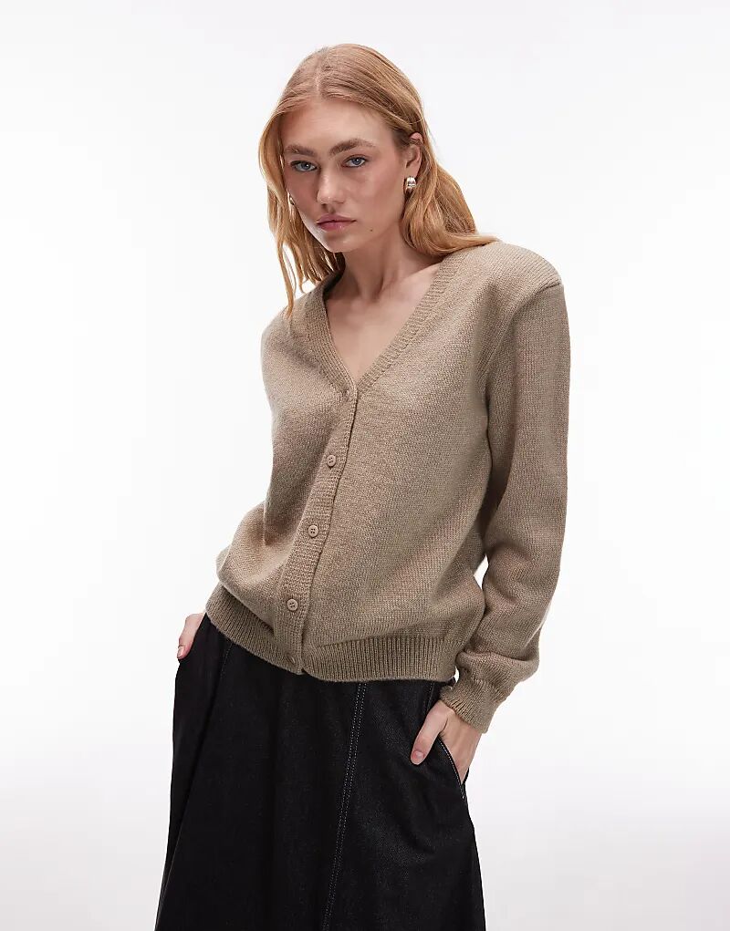 Вязаный кардиган ASOS DESIGN с V-образным вырезом и подплечниками цвета мокко
Вязаный кардиган ASOS DESIGN с V-образным вырезом и подплечниками цвета мокко