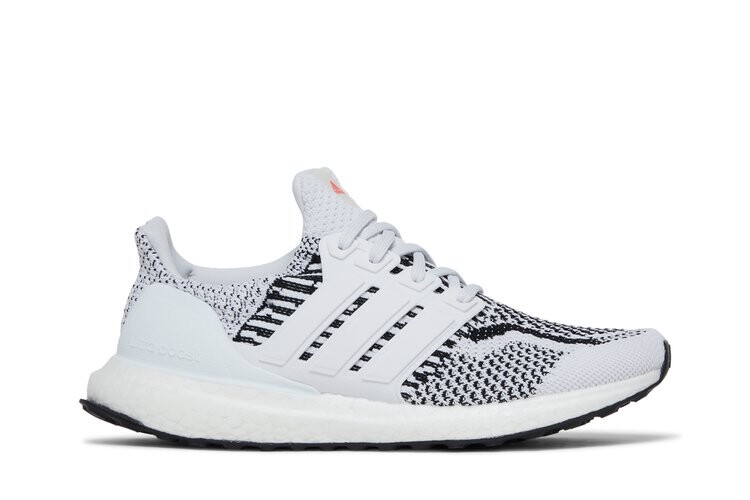 Кроссовки Adidas UltraBoost 5.0 DNA Primeblue J, белый
Кроссовки Adidas UltraBoost 5.0 DNA Primeblue J, белый