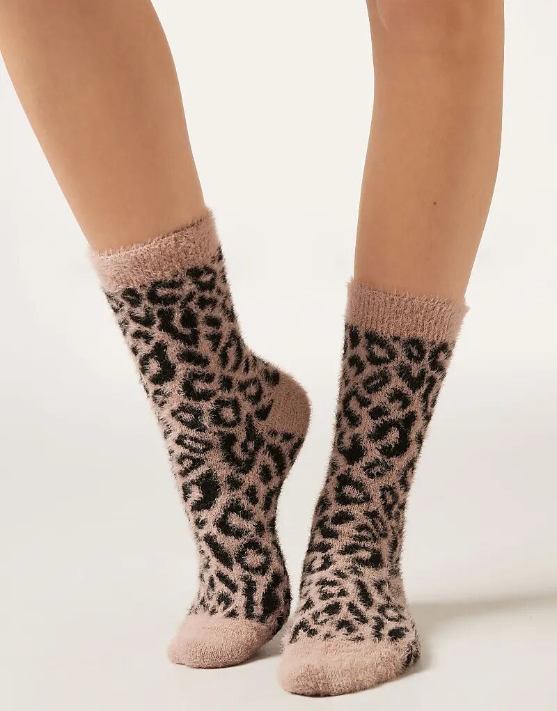 Носки из искусственного меха с тропическим принтом Calzedonia в антично-розовом цвете
Носки из искусственного меха с тропическим принтом Calzedonia в антично-розовом цвете