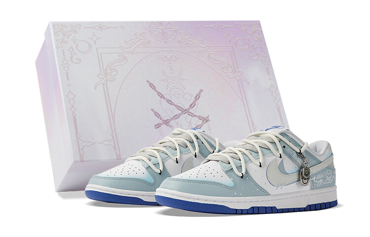 Кроссовки Nike Dunk Skateboarding Shoes Men Low-top White, синий/белый
Кроссовки Nike Dunk Skateboarding Shoes Men Low-top White, синий/белый