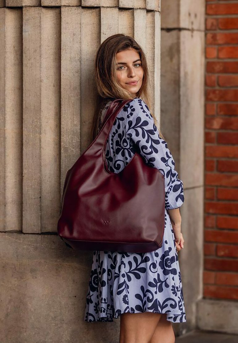 Сумка EILEEN VUCH, бургундия
Сумка EILEEN VUCH, бургундия