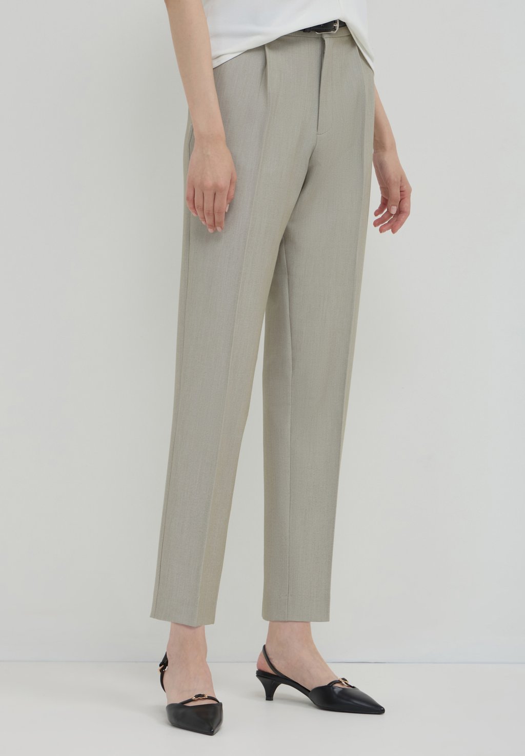 Брюки CON PINCES Calliope, бежевый
Брюки CON PINCES Calliope, бежевый