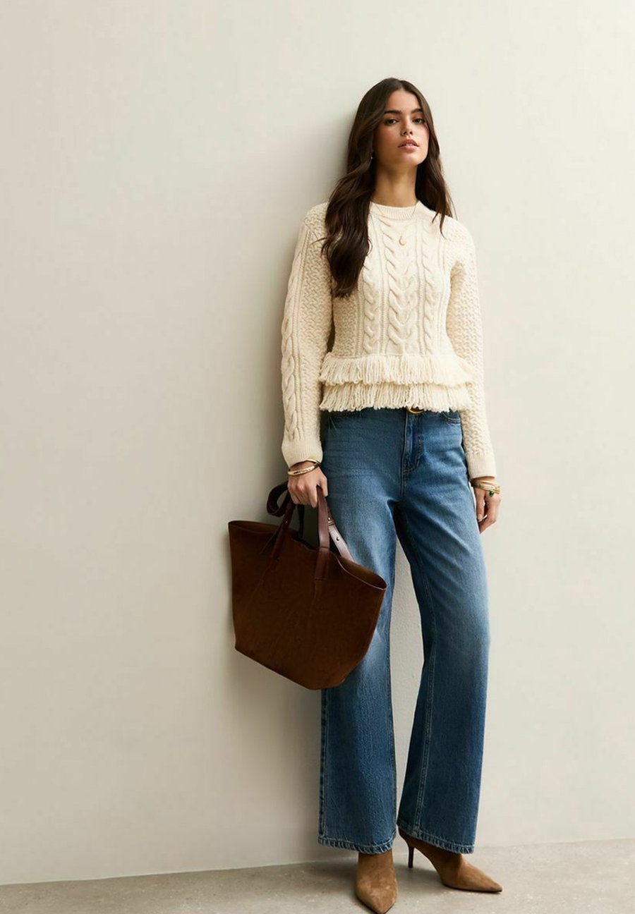 Джемпер New Look CABLE FRINGE HEM , Cream/Beige
Джемпер New Look CABLE FRINGE HEM , Cream/Beige