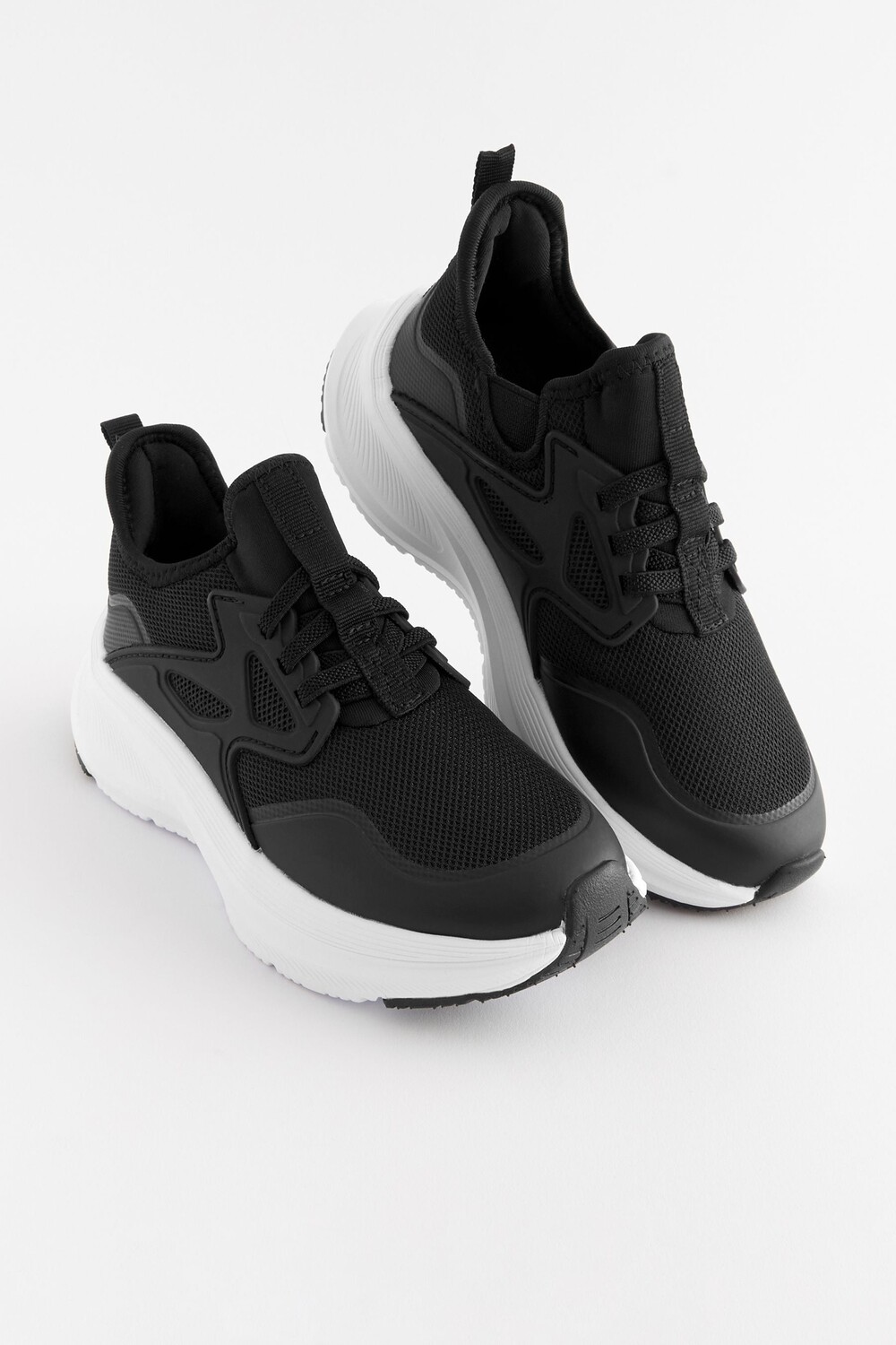 Кроссовки с резиновой шнуровкой Next, черный
Кроссовки с резиновой шнуровкой Next, черный