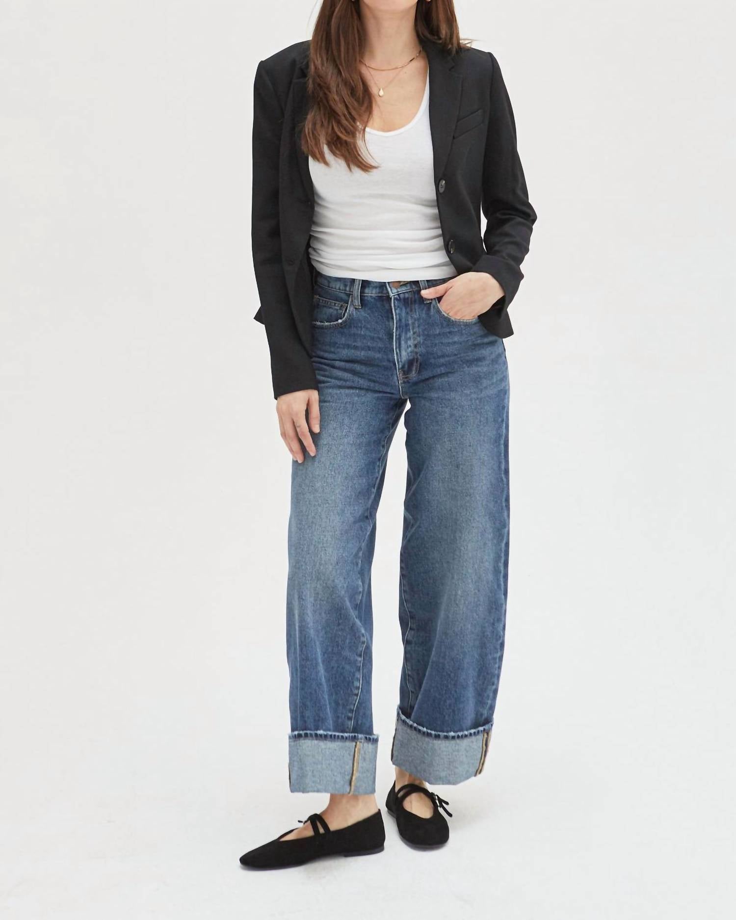 Parker мешковатые джинсы с манжетами в потертом среднем стиле Oliver Logan, Medium Worn
Parker мешковатые джинсы с манжетами в потертом среднем стиле Oliver Logan, Medium Worn