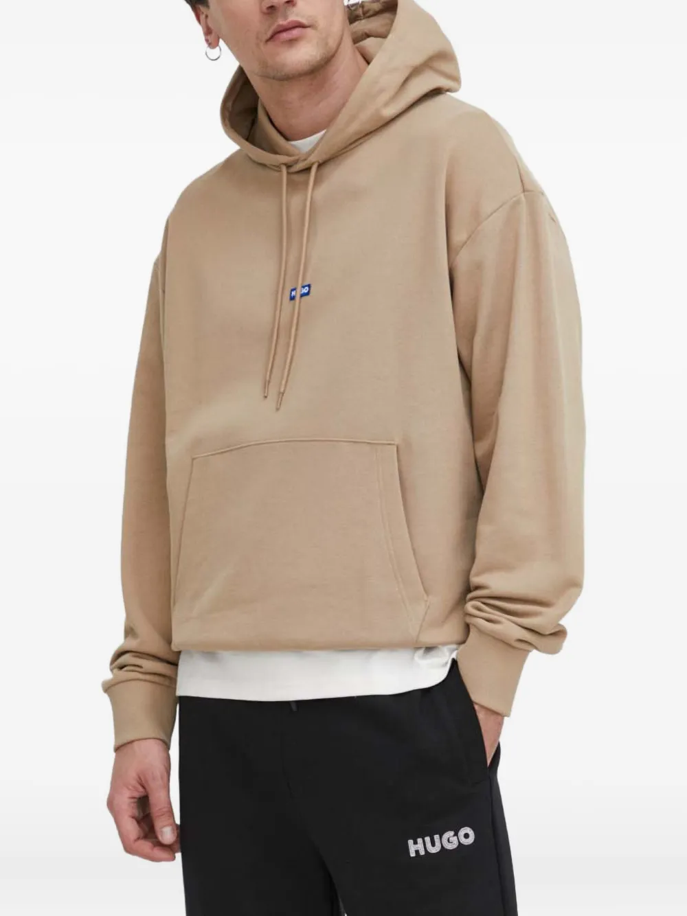 Худи с нашивкой-логотипом HUGO, нейтральный
Худи с нашивкой-логотипом HUGO, нейтральный