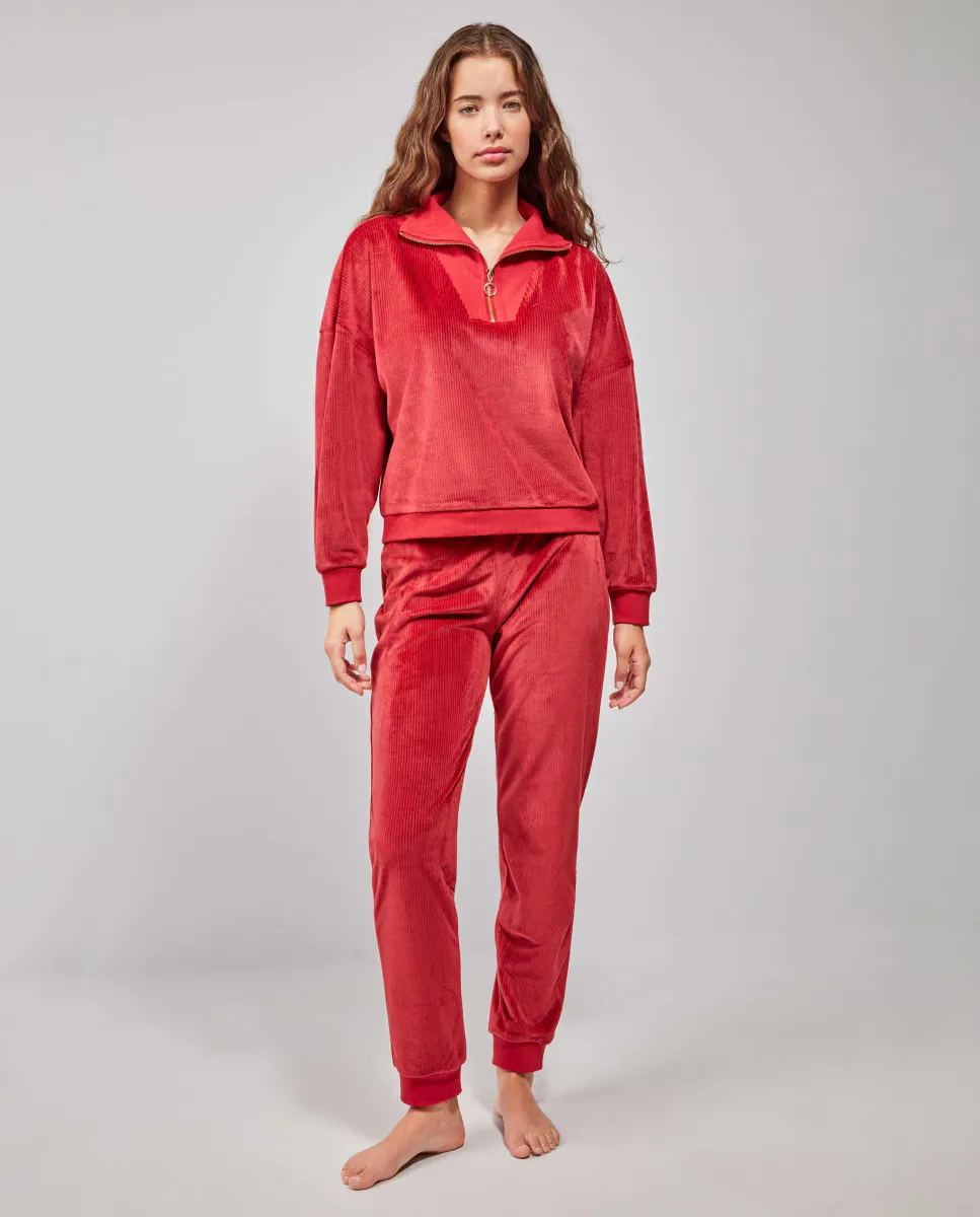Длинная женская пижама из бархатной ткани Gisela, красный
Длинная женская пижама из бархатной ткани Gisela, красный